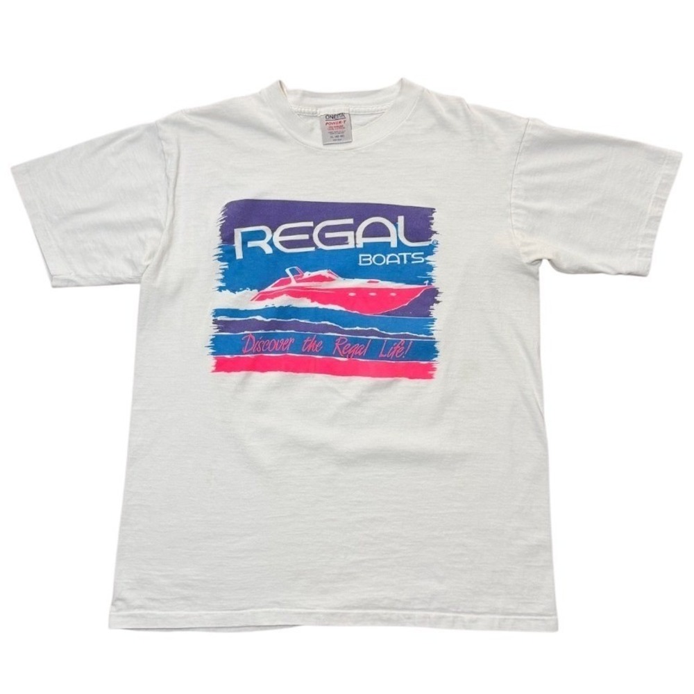 Vintage 90s Regal Boats Seadoo Yacht Sailing Ocean Beach Graphic Art T-shirt